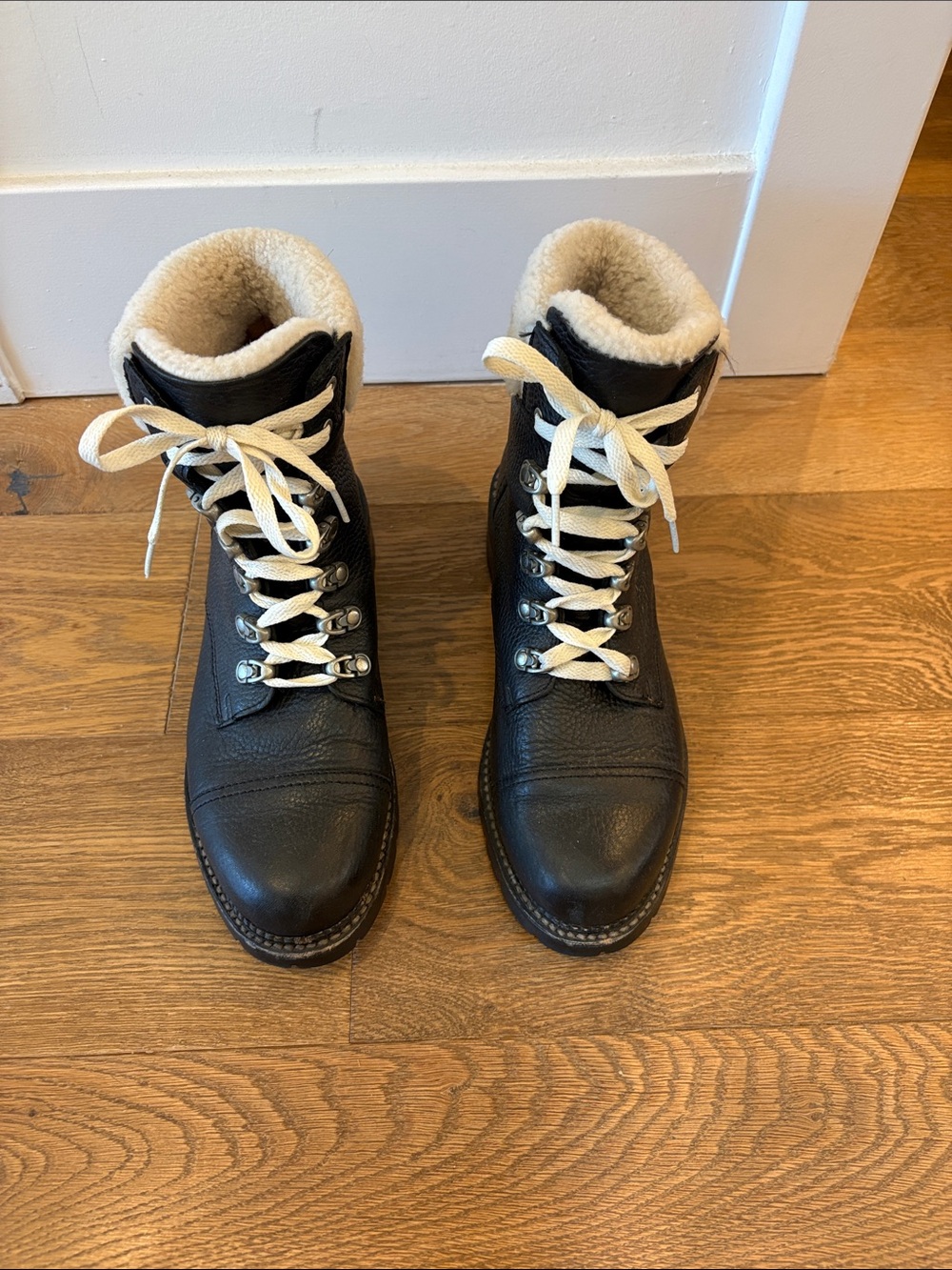 Frye Women's Black Leather Sherpa-Lined Lace-Up Boots